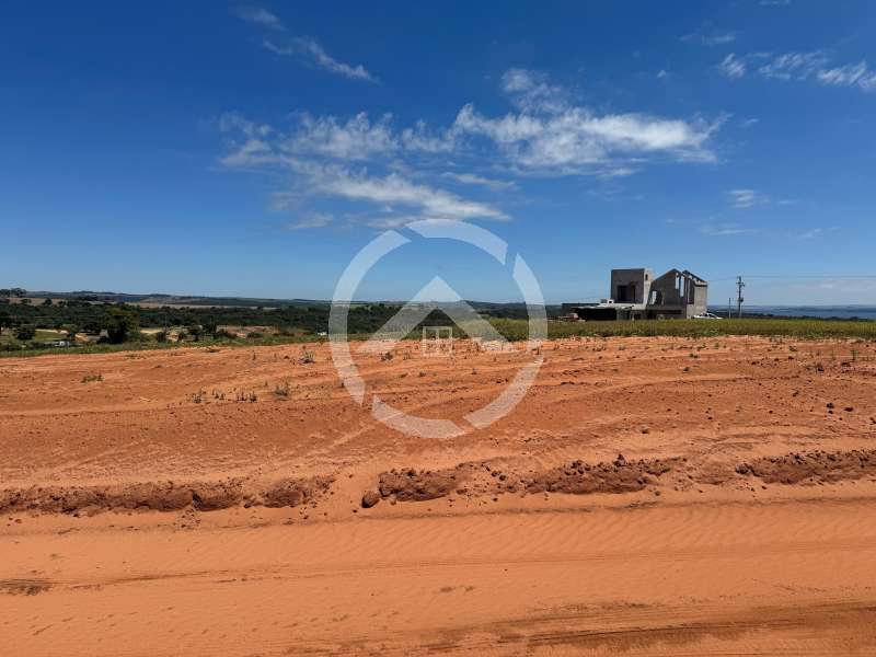 Terreno à Venda no bairro Estância Turística em Araraquara imagem 1