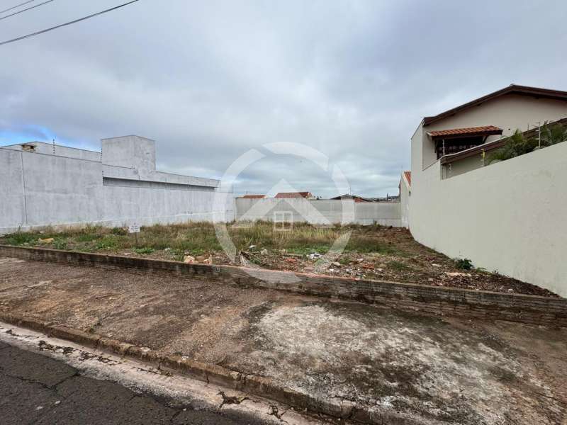 Terreno à Venda no bairro Jardim São Francisco em Jaú imagem 1