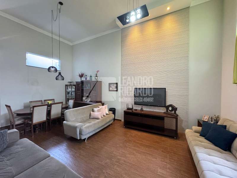 Casa à Venda no bairro Jardim Suzana Ferraz em Jaú imagem 1