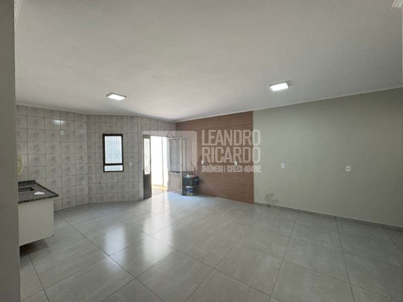 Casa à Venda no bairro Vila Maria em Jaú imagem 2