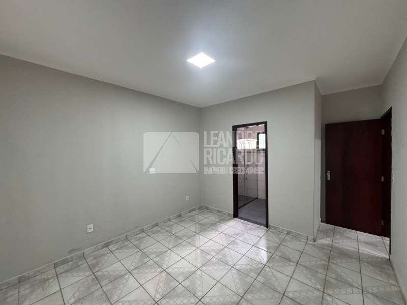 Casa à Venda no bairro Vila Maria em Jaú imagem 3