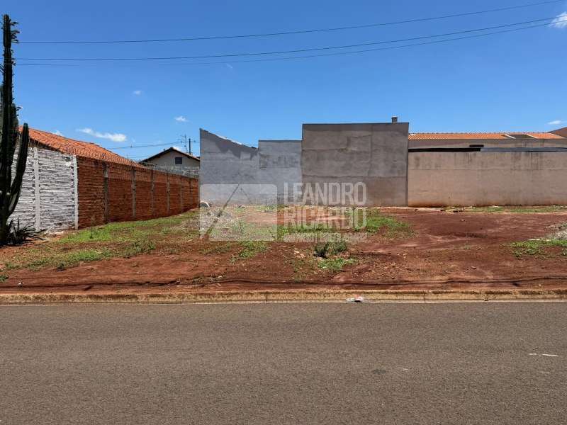 Terreno à Venda no bairro Condomínio Bela Vista em Jaú imagem 0