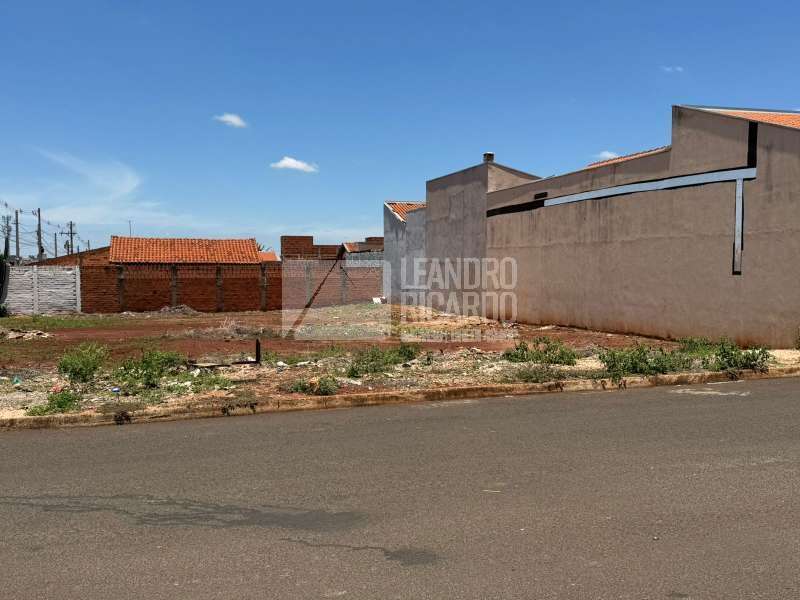 Terreno à Venda no bairro Condomínio Bela Vista em Jaú imagem 0